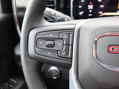 New 2026 GMC Sierra 1500 Elevation image 17