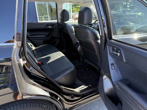 Used 2014 Subaru Forester 2.5i Limited AWD/4WD image 9