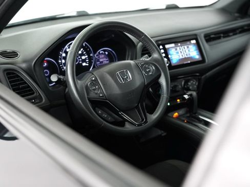 Used 2020 Honda HR-V Sport image 7