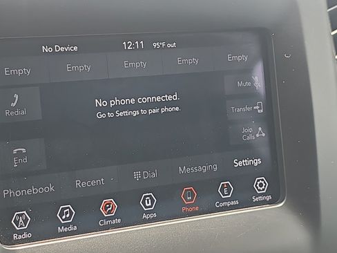 Used 2020 Jeep Cherokee Latitude FWD image 22