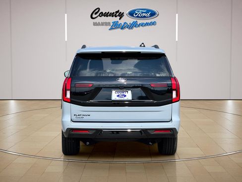 New 2025 Ford Expedition Platinum w/ Stealth Performance Package image 11
