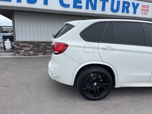 Used 2017 BMW X5 M AWD/4WD image 12