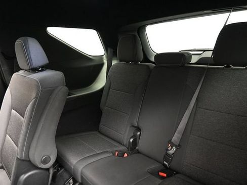Used 2024 Chevrolet Traverse LT FWD image 21
