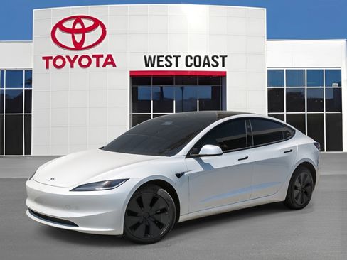 Used 2025 Tesla Model 3 Long Range RWD image 1