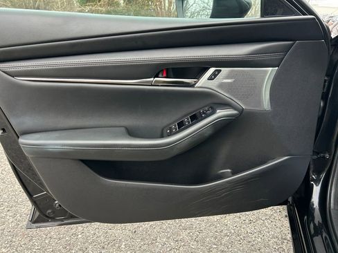 Used 2022 MAZDA MAZDA3 s image 12