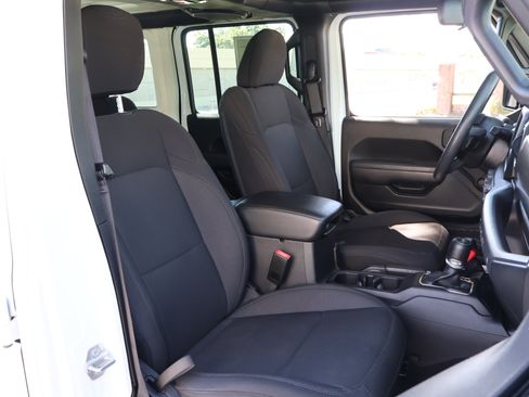 Used 2022 Jeep Wrangler Unlimited Sport AWD/4WD image 17