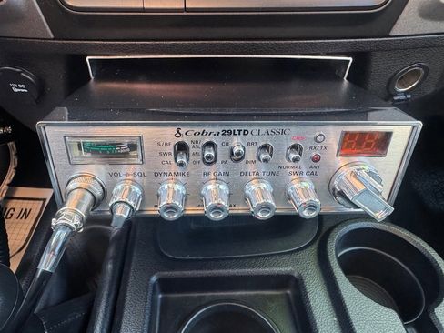 Used 2015 RAM 2500 Tradesman image 17