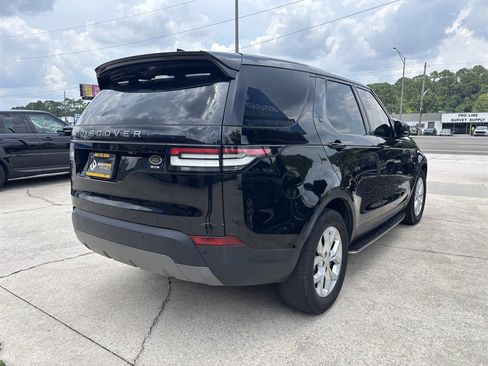 Used 2020 Land Rover Discovery SE AWD/4WD image 5