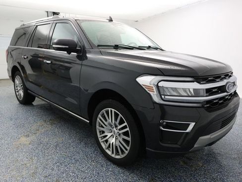 Used 2023 Ford Expedition Max Limited image 2