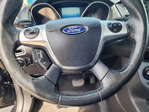Used 2014 Ford Focus Titanium FWD image 17