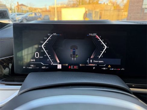 Certified 2023 BMW X7 xDrive40i w/ M Sport Package image 20