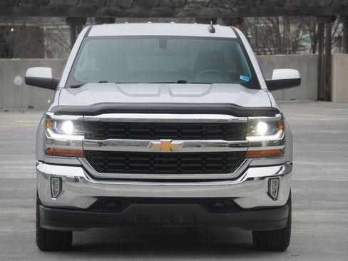 Used 2018 Chevrolet Silverado 1500 LT w/ All Star Edition AWD/4WD image 4