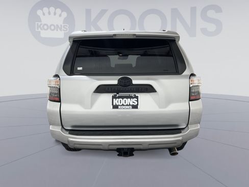 Used 2022 Toyota 4Runner TRD Off-Road Premium w/ TRD Black Wheel Package (TMS) AWD/4WD image 5
