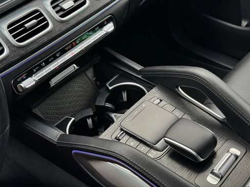 Certified 2025 Mercedes-Benz GLS 450 4MATIC image 12