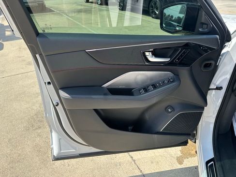 Used 2024 Acura MDX Type S image 9