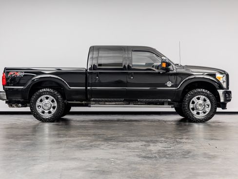 Used 2016 Ford F250 Lariat w/ Lariat Ultimate Package AWD/4WD image 21