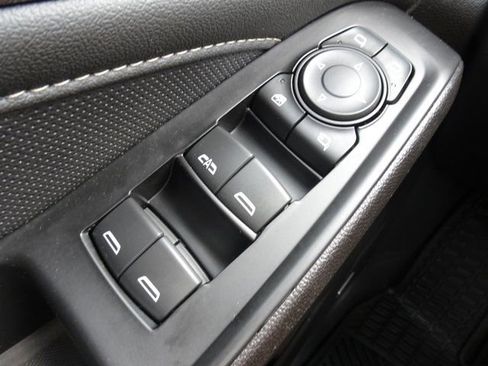 Used 2023 Chevrolet Traverse Premier w/ Redline Edition FWD image 28