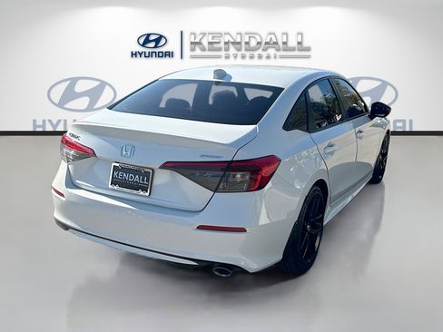 Used 2023 Honda Civic Sport image 6