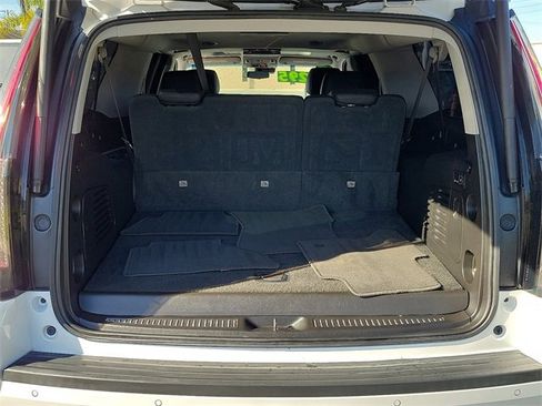 Used 2019 Cadillac Escalade ESV Luxury image 18