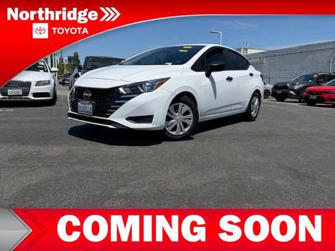 Used 2023 Nissan Versa S w/ Lighting Package FWD image 2
