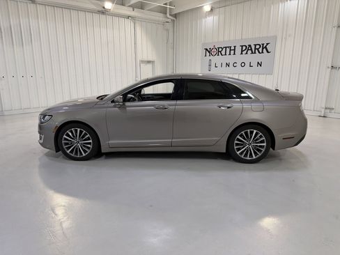 Used 2020 Lincoln MKZ w/ Convenience Package FWD image 2