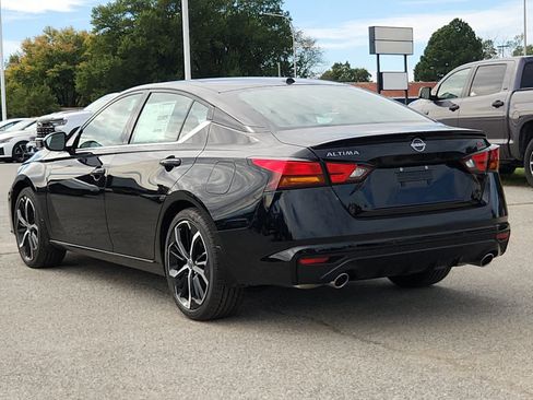 New 2025 Nissan Altima 2.5 SR image 4