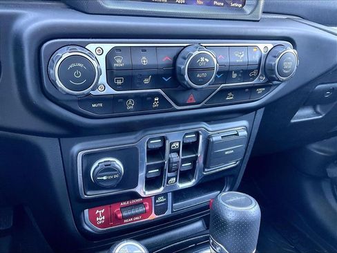 Used 2023 Jeep Gladiator Mojave w/ Cold Weather Group AWD/4WD image 26