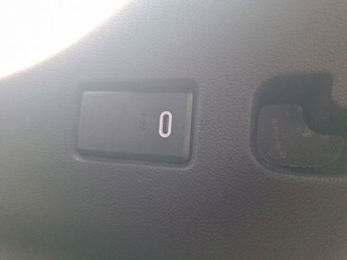 Used 2021 Chevrolet Tahoe Z71 image 27