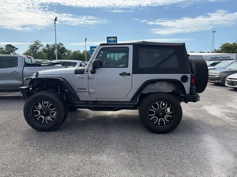 Used 2017 Jeep Wrangler Sport w/ Quick Order Package 24S AWD/4WD image 2