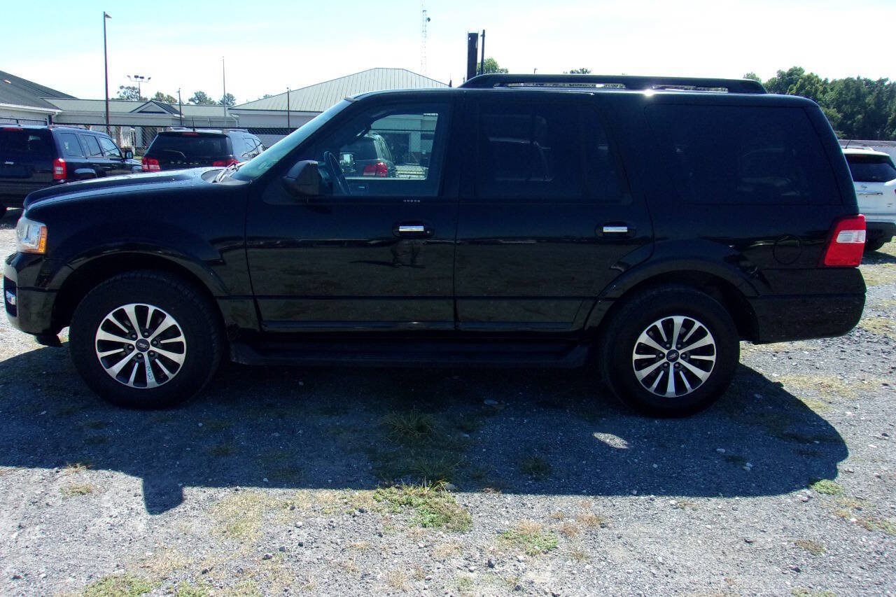 Used 2017 Ford Expedition XLT RWD image 4