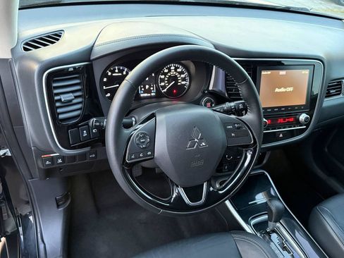 Used 2020 Mitsubishi Outlander SEL AWD/4WD image 12