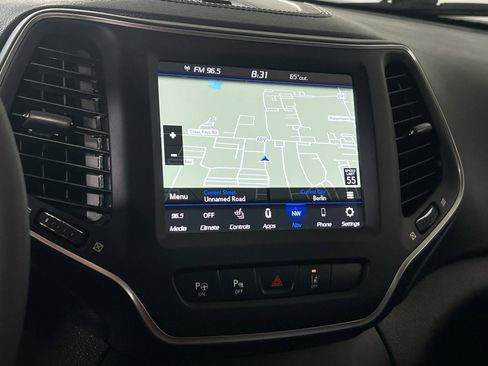 Used 2023 Jeep Cherokee Altitude Lux w/ Lux Elite Package image 13