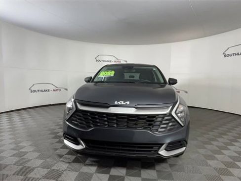 Certified 2023 Kia Sportage LX image 3