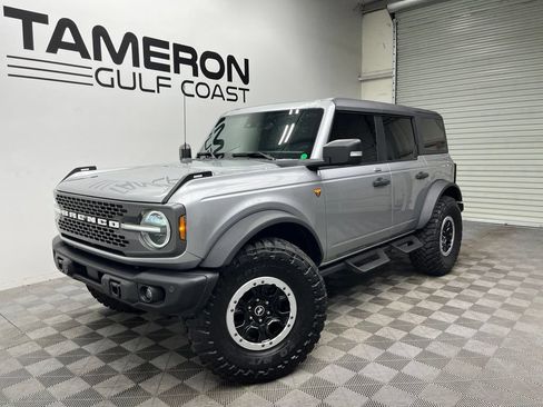Used 2023 Ford Bronco Badlands AWD/4WD image 2