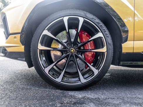 Used 2024 Lamborghini Urus S AWD/4WD image 52