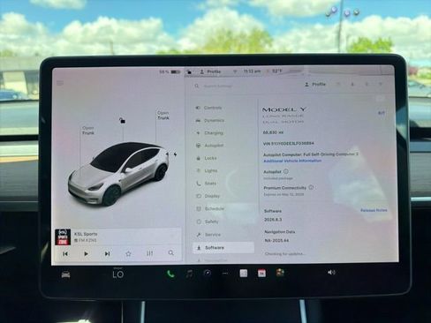 Used 2020 Tesla Model Y Long Range image 25