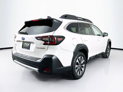 Used 2023 Subaru Outback Limited image 9