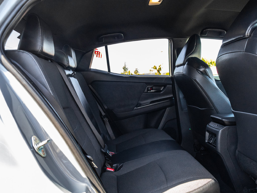 Used 2026 Toyota C-HR AWD/4WD image 18