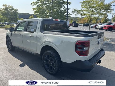 New 2025 Ford Maverick Lariat w/ Black Appearance Package image 7