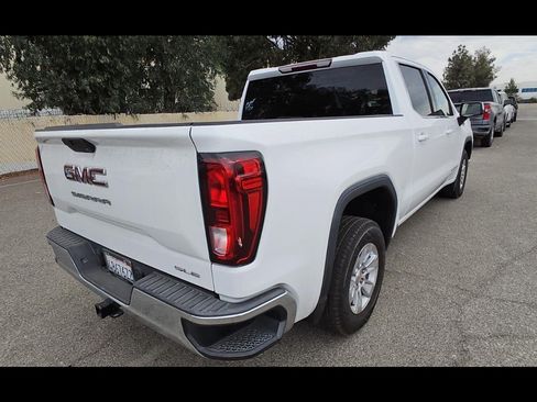 Used 2020 GMC Sierra 1500 SLE w/ SLE Value Package RWD image 21