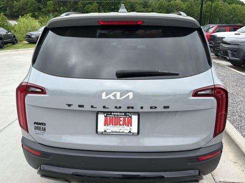 Used 2022 Kia Telluride SX w/ Nightfall Edition Package AWD/4WD image 4