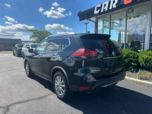 Used 2020 Nissan Rogue SV FWD image 6