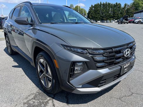 Used 2025 Hyundai Tucson SEL FWD image 11