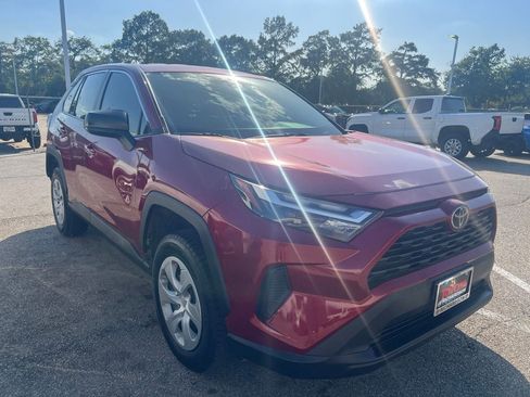 Used 2023 Toyota RAV4 LE FWD image 3