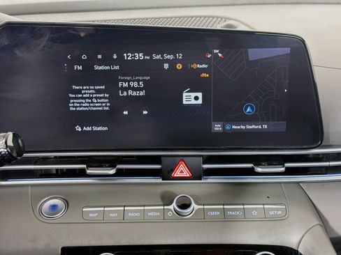Used 2025 Hyundai Elantra SEL FWD image 21