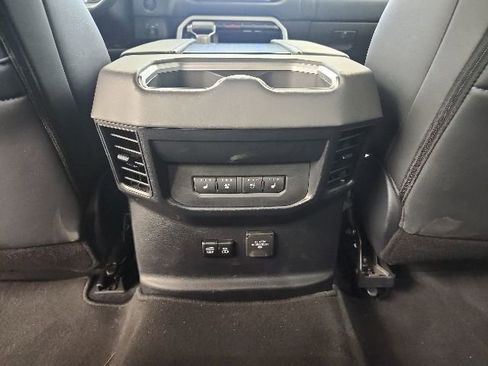 Used 2025 Toyota Tundra Platinum AWD/4WD image 11