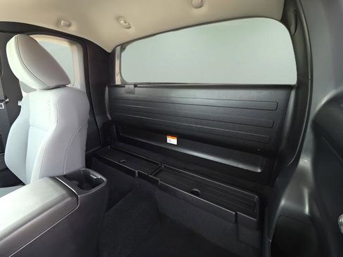 Used 2022 Toyota Tacoma SR image 13