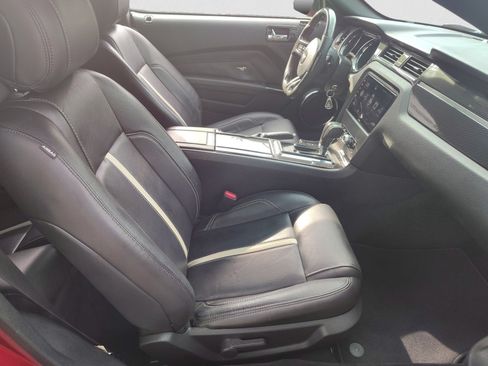 Used 2014 Ford Mustang GT Premium RWD image 18