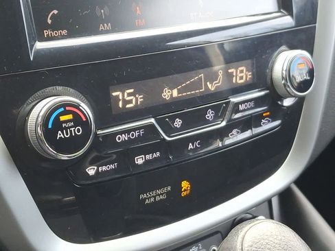 Used 2019 Nissan Murano S image 25