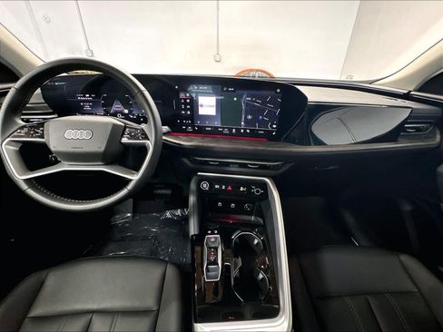 Used 2025 Audi Q5 Premium AWD/4WD image 16